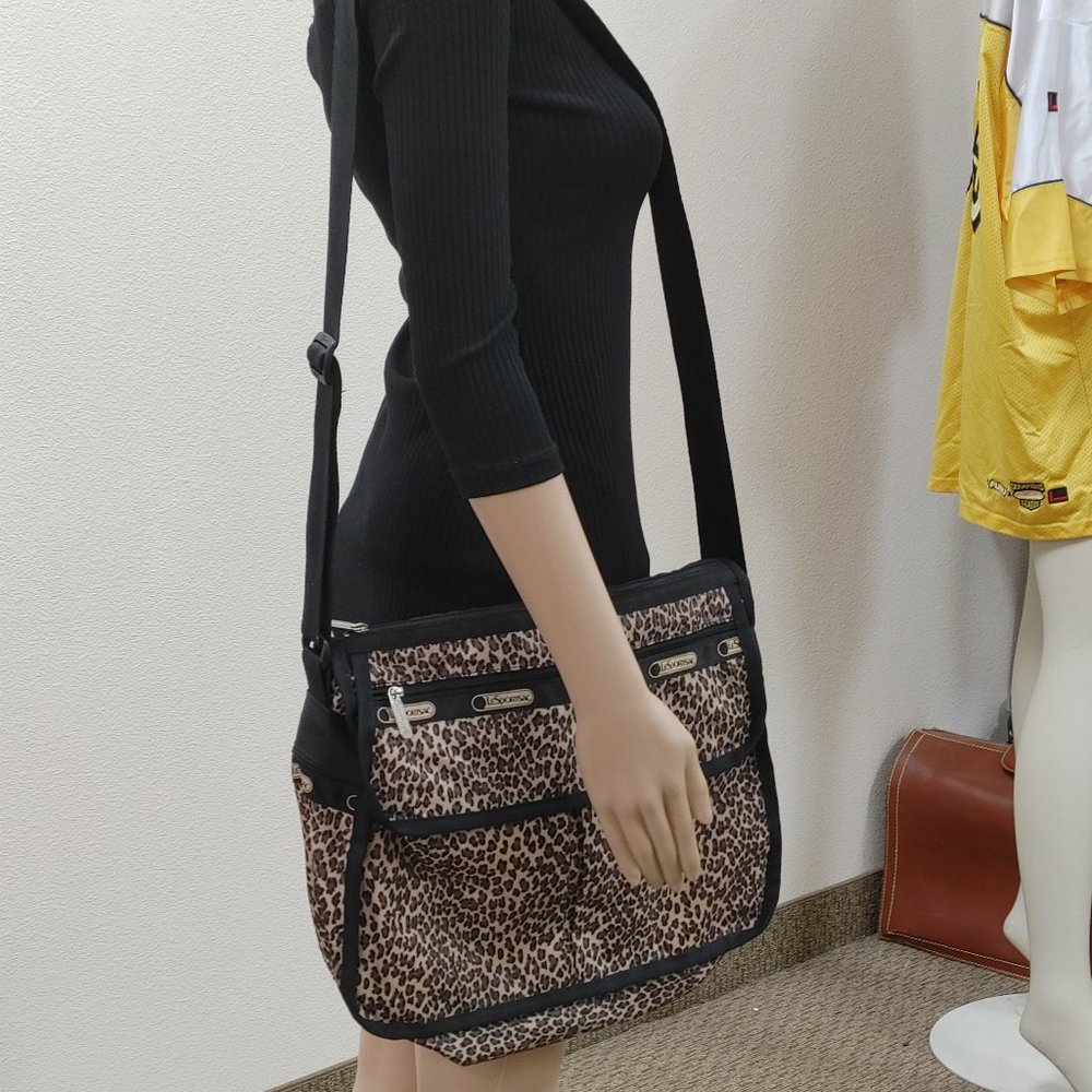 LARGE LESPORTSAC LEOPARD PRINT NYLON TOTE BAG - Picture 11 of 12